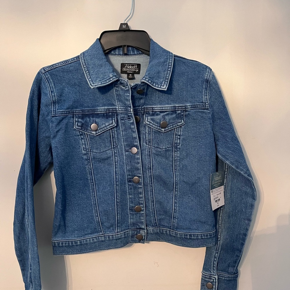 Blue Jean Jacket Timeless Cropped Design